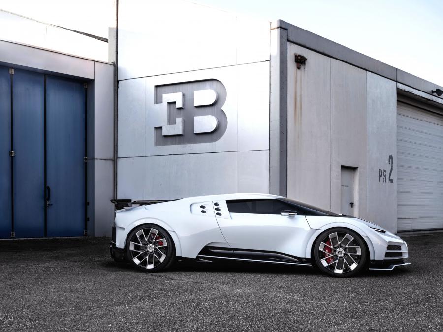  Bugatti Centodieci 2019 года  (фото 18 из 48)